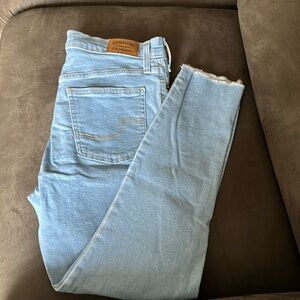 Levi’s heritage high rise skinny size 6